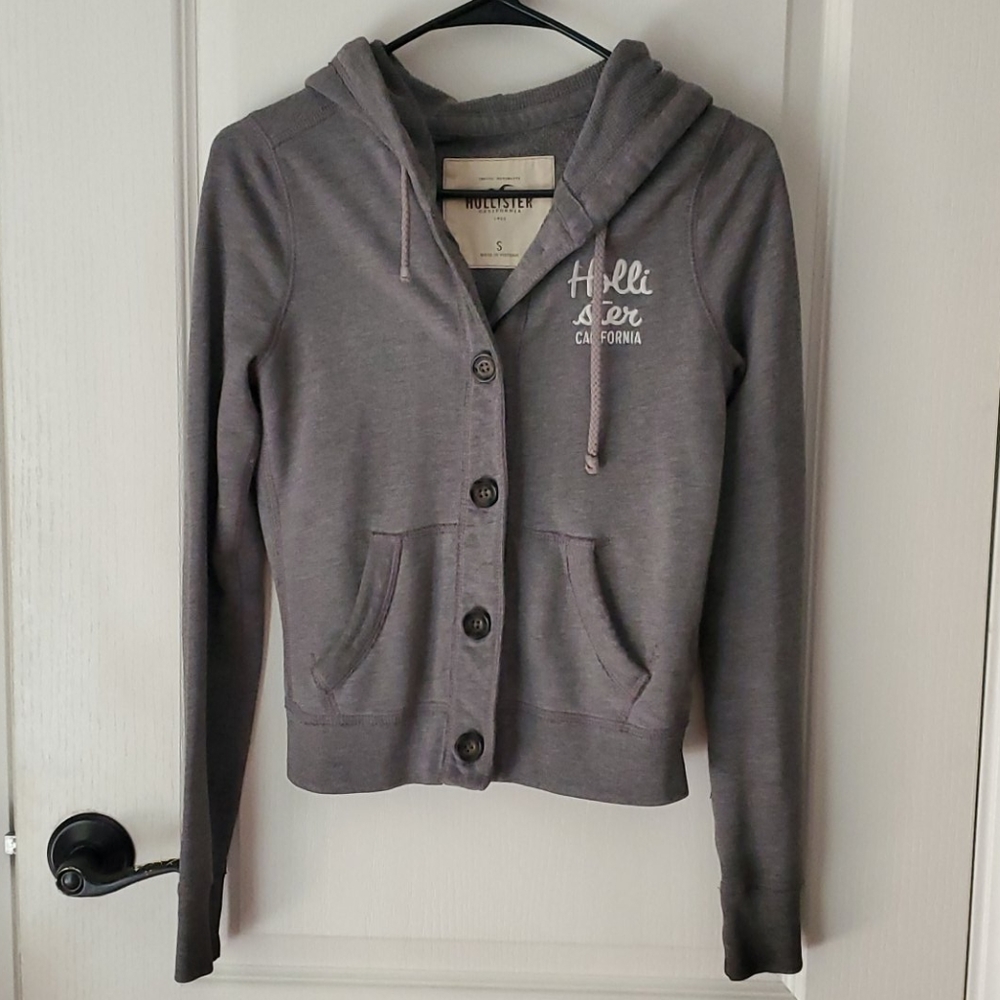 Hollister sweater